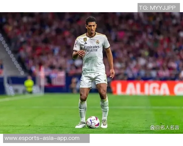 现役足坛球星汇聚盘点 哪些球员仍在顶级联赛驰骋